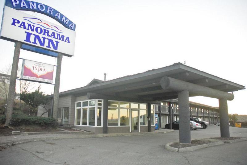 Howard Johnson By Wyndham Downtown Kamloops Exterior foto